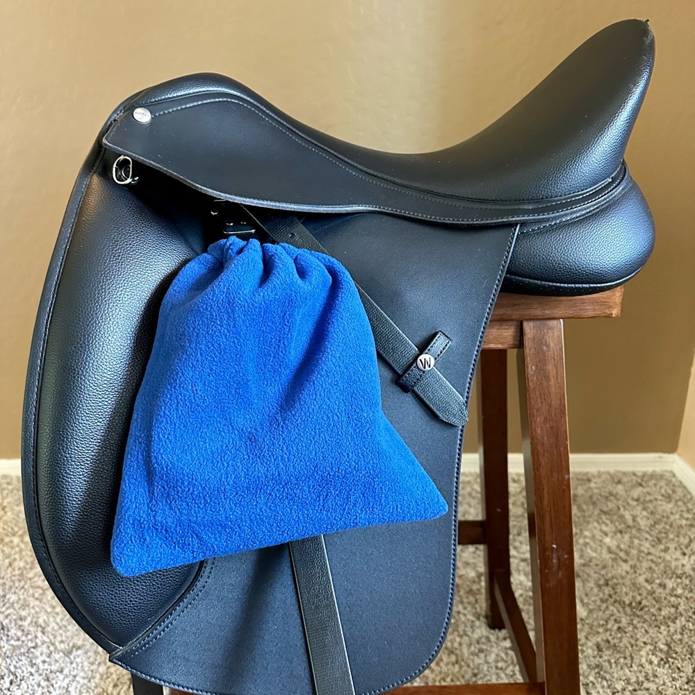Blue stirrup covers
